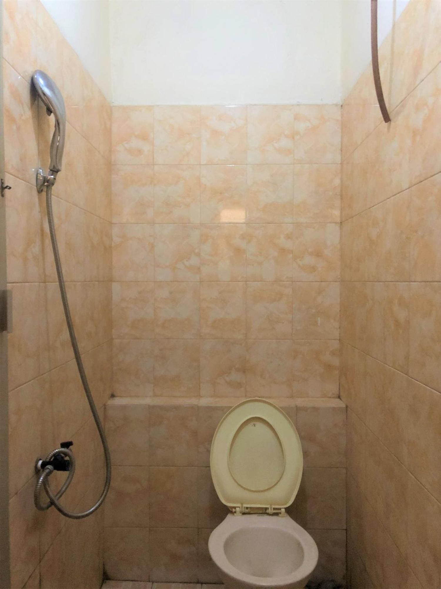 Wisma Idola Palopo エクステリア 写真
